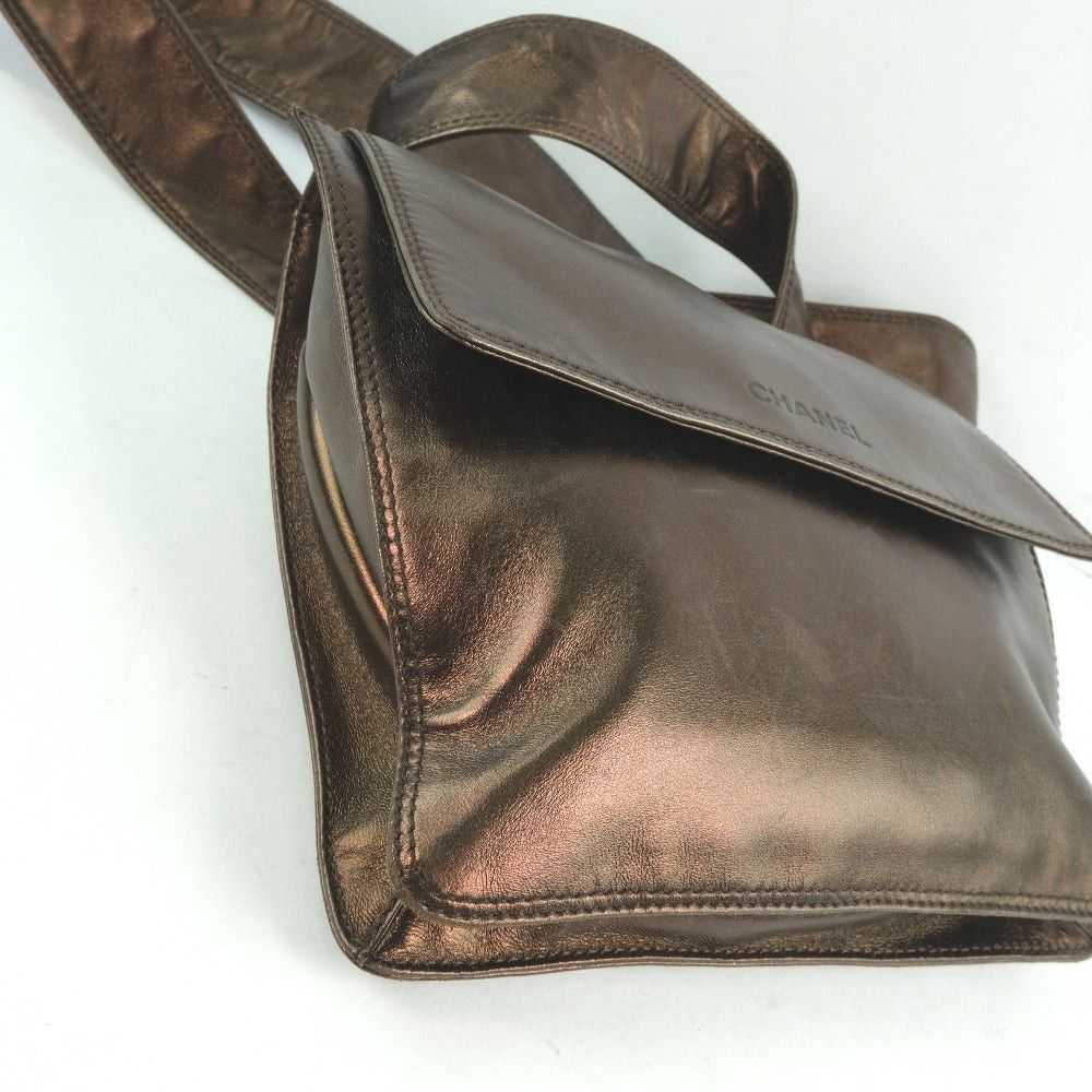 Chanel Brown Leather Shoulder Bag (Pre-Owned) - image 7