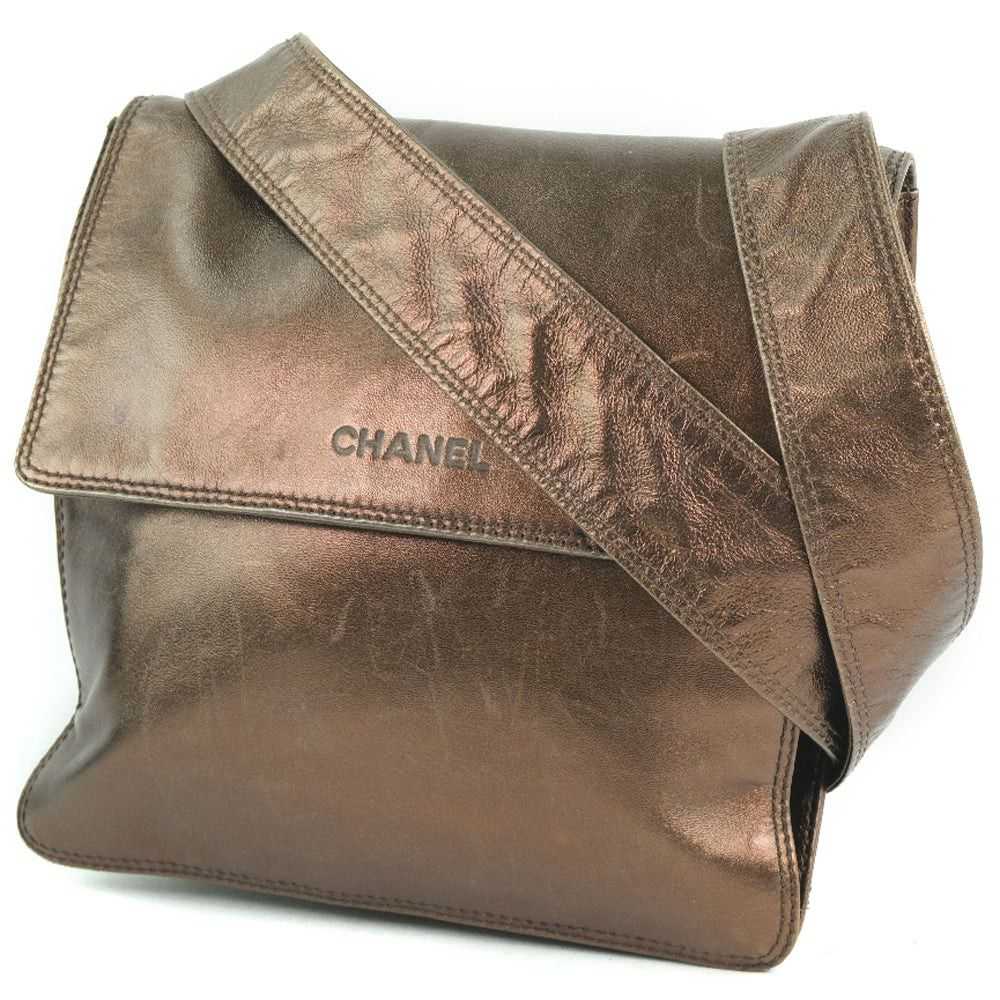 Chanel Brown Leather Shoulder Bag (Pre-Owned) - image 9