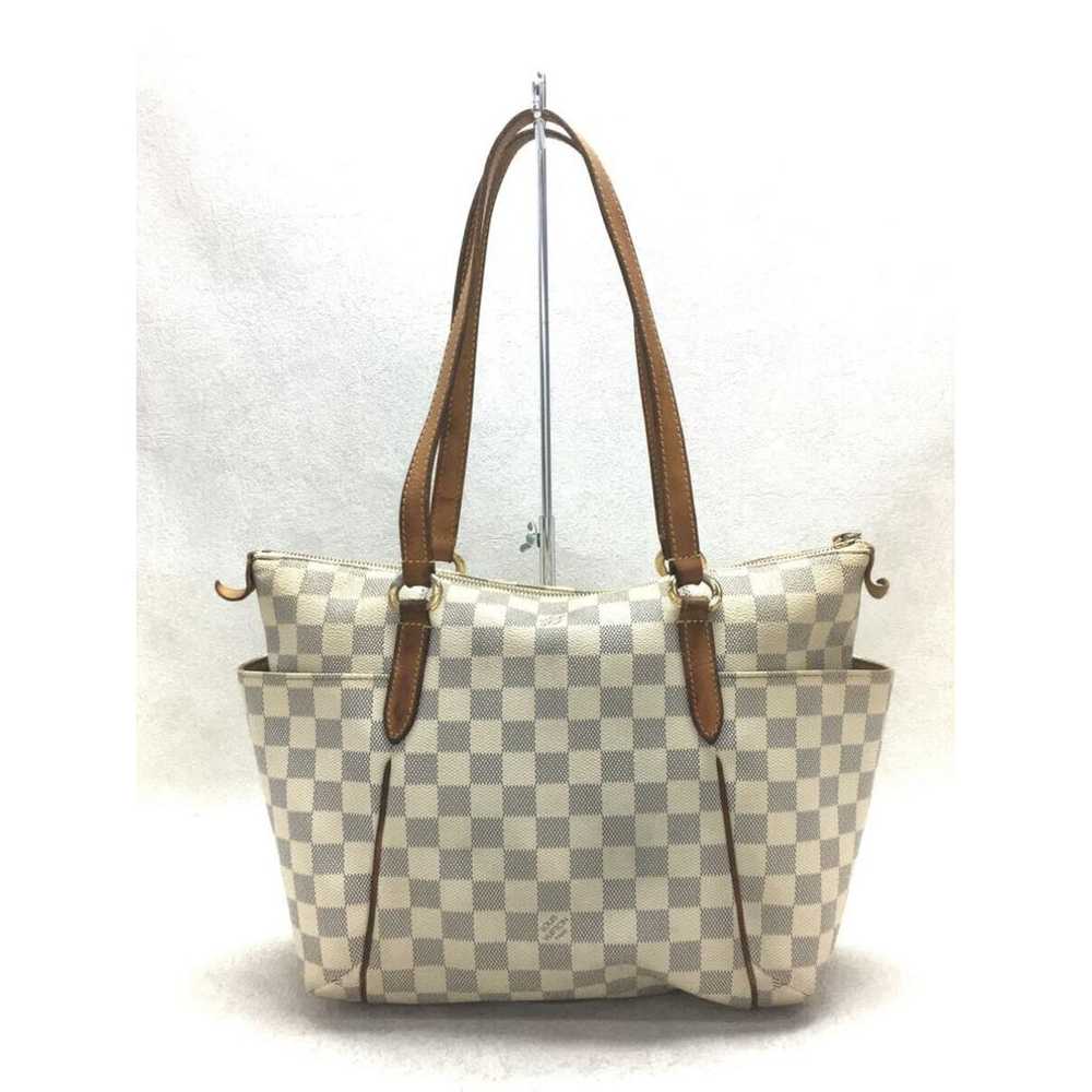 Louis Vuitton Totally leather handbag - image 3