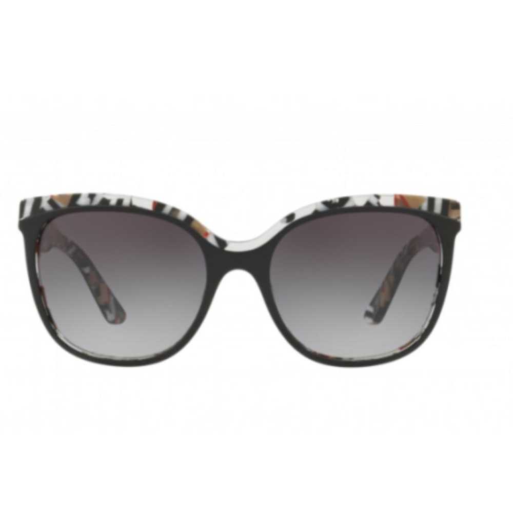 Burberry Sunglasses - image 6