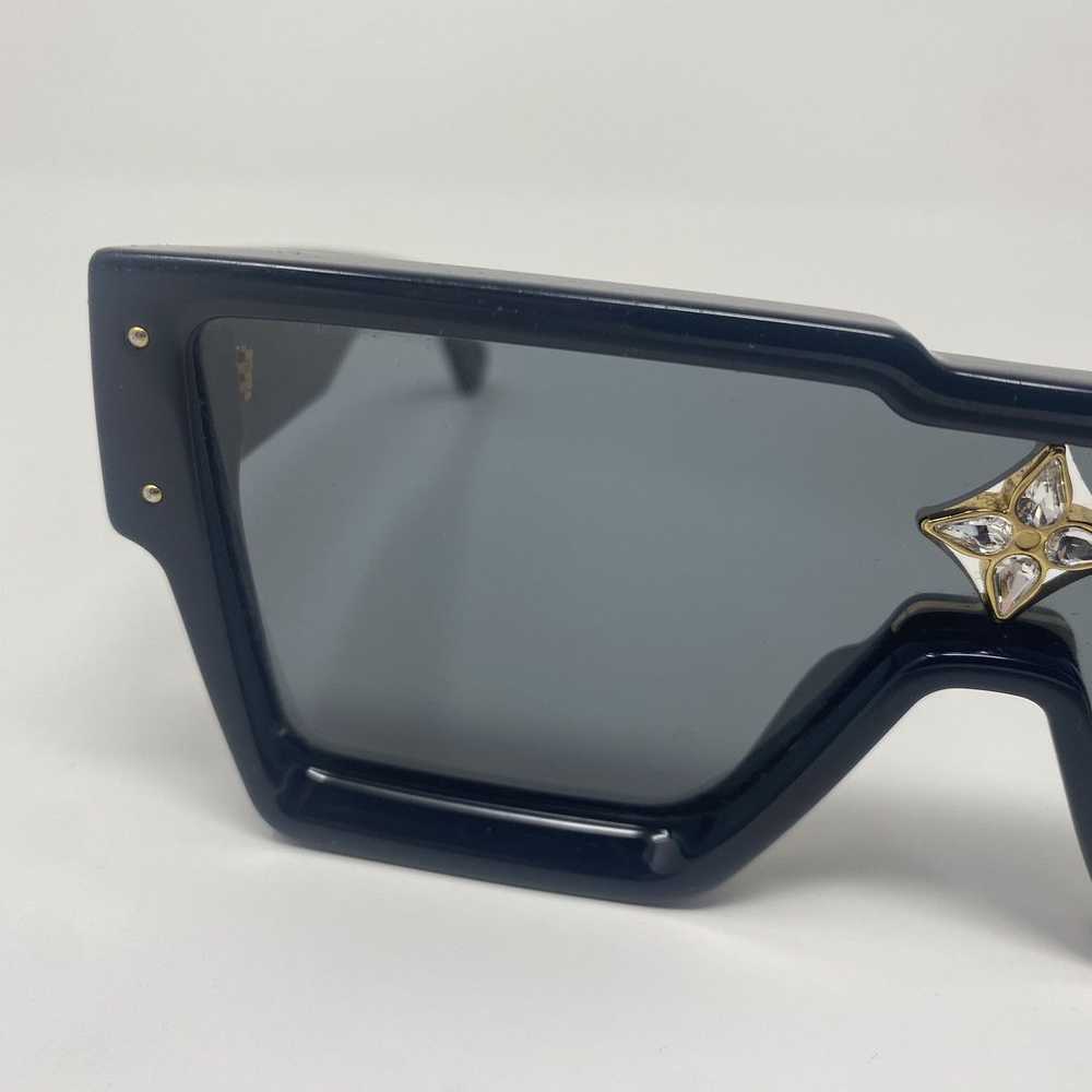 Louis Vuitton LOUIS VUITTON ‘Cyclone’ Sunglasses … - image 4