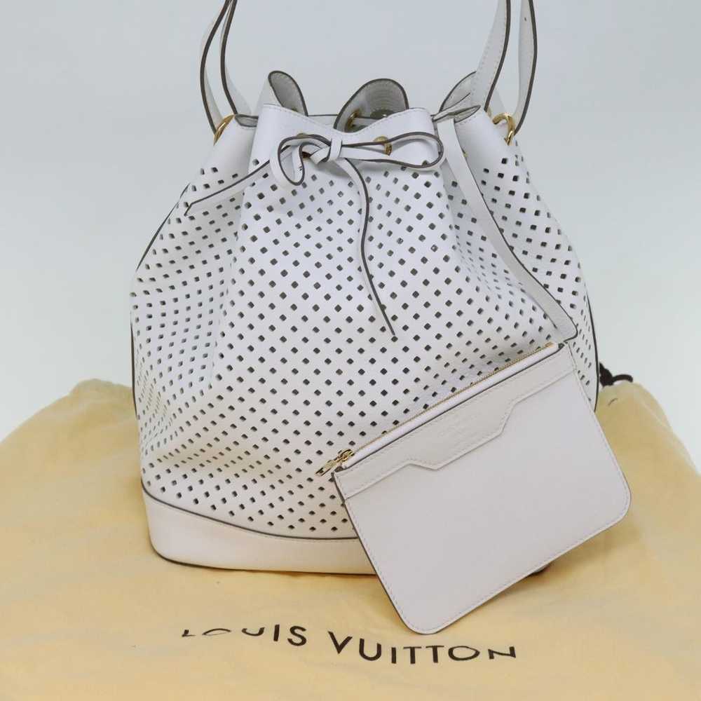 Louis Vuitton Noe White Leather Shoulder Bag (Pre… - image 8