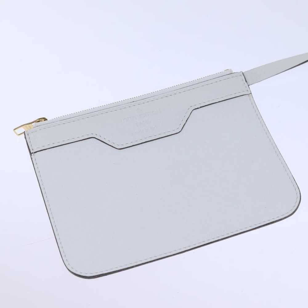 Louis Vuitton Noe White Leather Shoulder Bag (Pre… - image 9