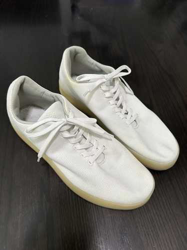 Atoms Atoms Model 001 White Sneakers