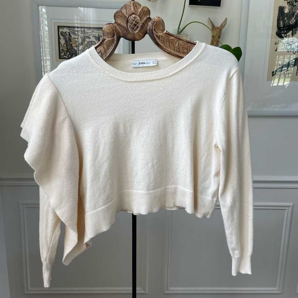 Zara Zara Vanilla Side Ruffle Knit Crop Top Sweat… - image 1