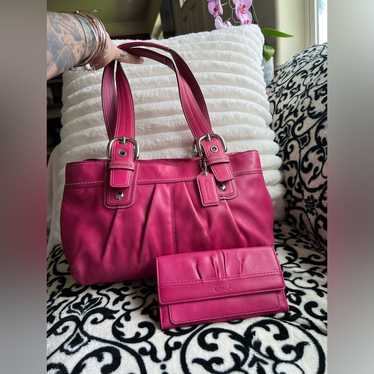 COACH Hot Pink Trendy Y2K Soho Baguette shops Tote Shoulder Bag 13732