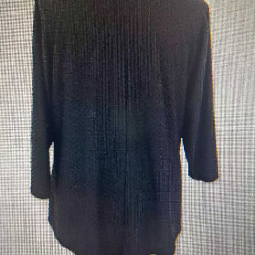 W5 black vintage knobby  textured top. Size M - image 2