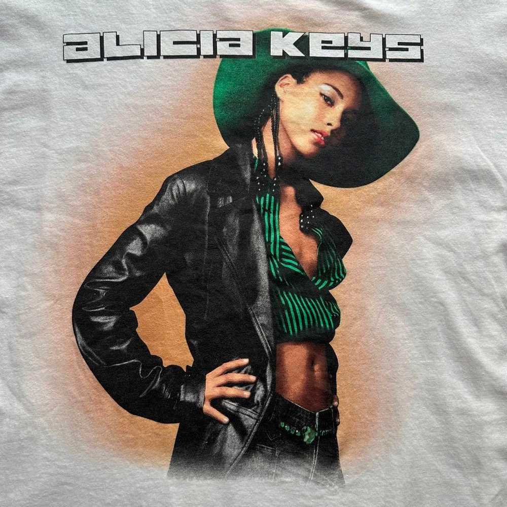 Rare Alicia Keys 2002 Tour Graphic T-shirt. - image 1