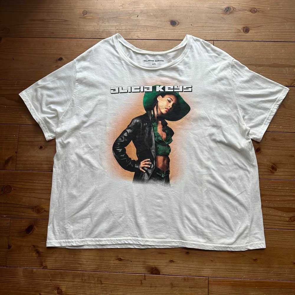 Rare Alicia Keys 2002 Tour Graphic T-shirt. - image 3