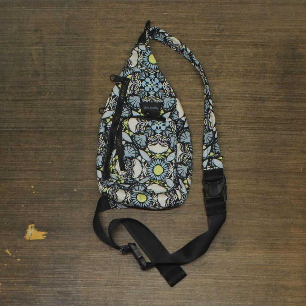 Designer Vera Bradley Backpack with Zip Closure B… - image 1