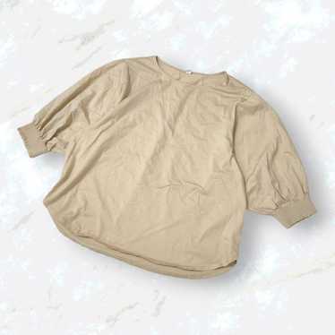 Excellent condition UNIQLO T-shirt with 7/8 sleev… - image 1