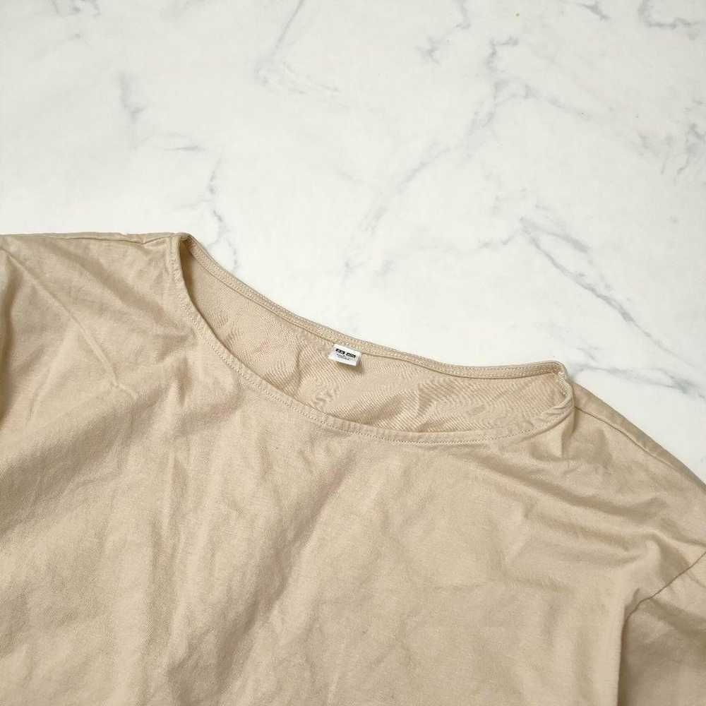 Excellent condition UNIQLO T-shirt with 7/8 sleev… - image 2