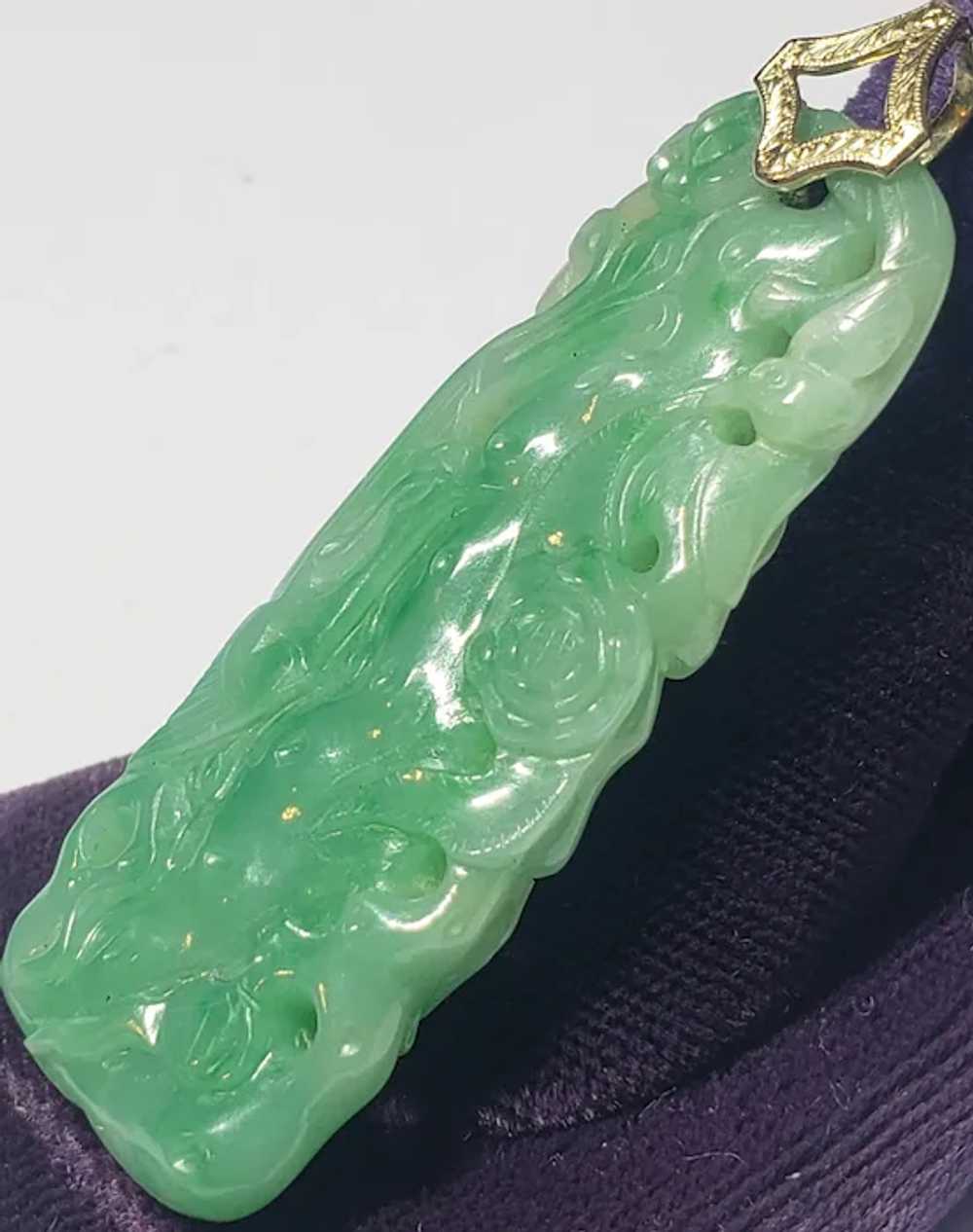 Vintage 14K Gold Carved Lovely Jadeite Jade Penda… - image 10