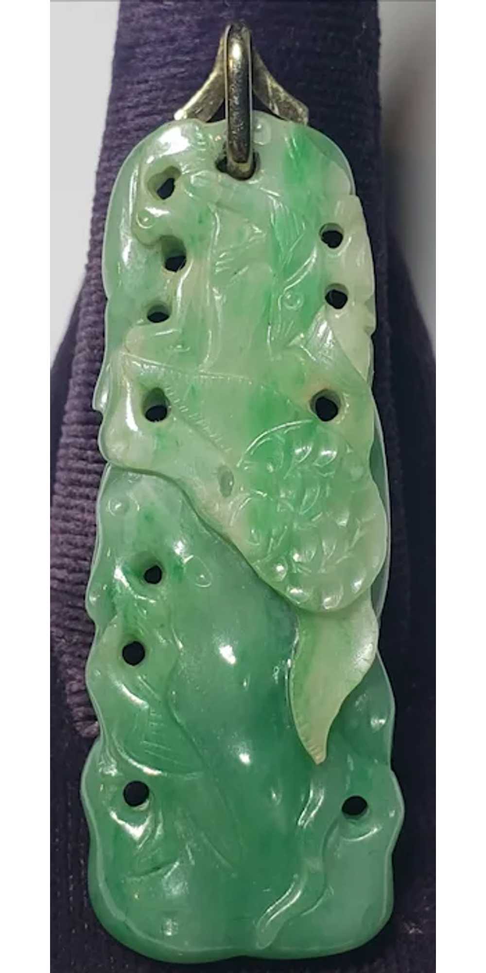 Vintage 14K Gold Carved Lovely Jadeite Jade Penda… - image 12