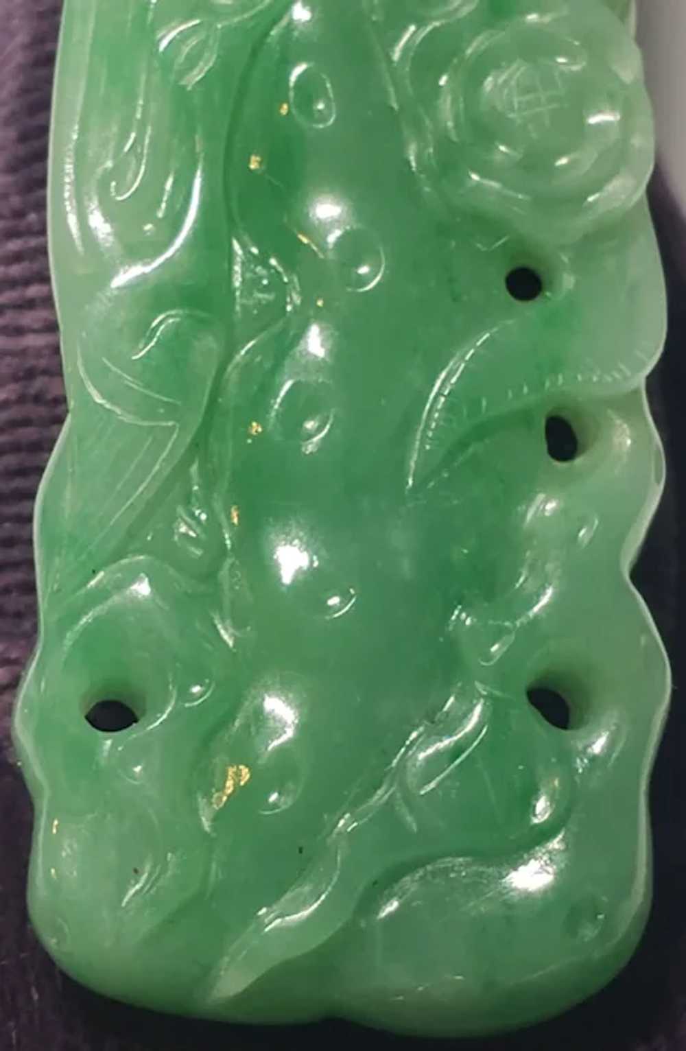 Vintage 14K Gold Carved Lovely Jadeite Jade Penda… - image 4