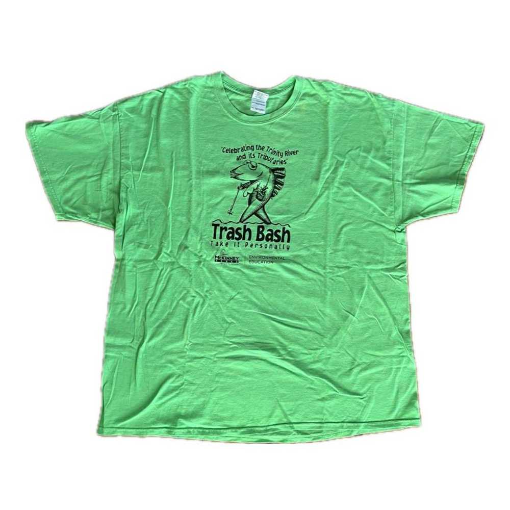 Vintage printed T-shirt in green, secondhand - image 1