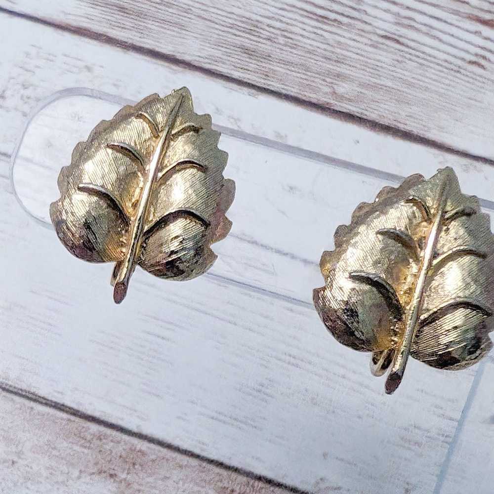 Vintage Clip On Earrings Gold Tone Leaf 1" - image 3