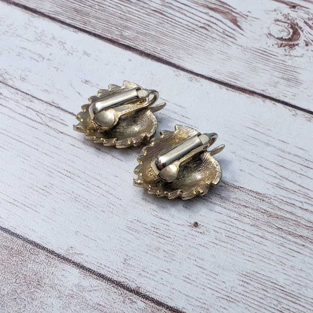 Vintage Clip On Earrings Gold Tone Leaf 1" - image 8