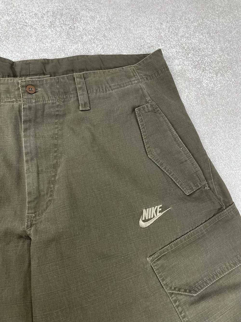 Nike × Streetwear × Vintage Nike Vintage Cargo Sh… - image 3