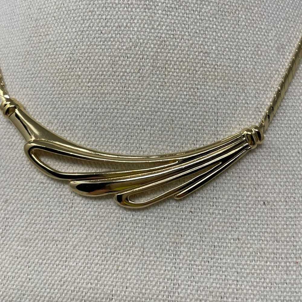 Trifari Vintage Gold Tone Abstract Necklace Women… - image 3