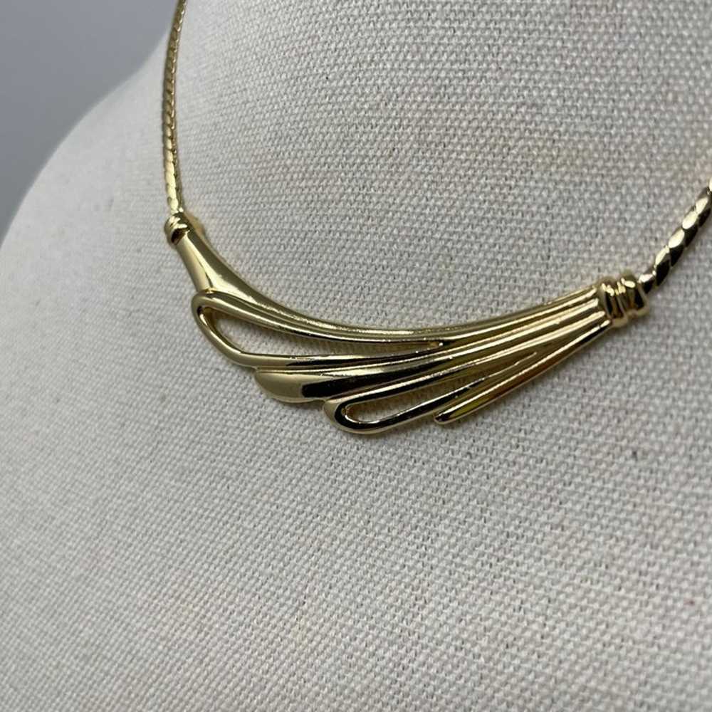 Trifari Vintage Gold Tone Abstract Necklace Women… - image 5