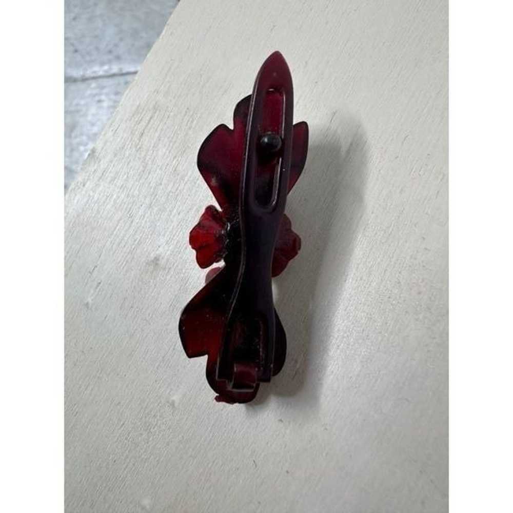 Vintage Art Deco Dainty Flower Lucite Hair Brooch - image 3