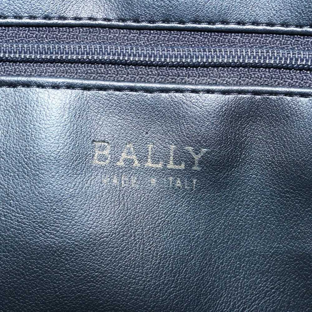 Bally Grey Leather Handbag (Pre-Owned) - image 7