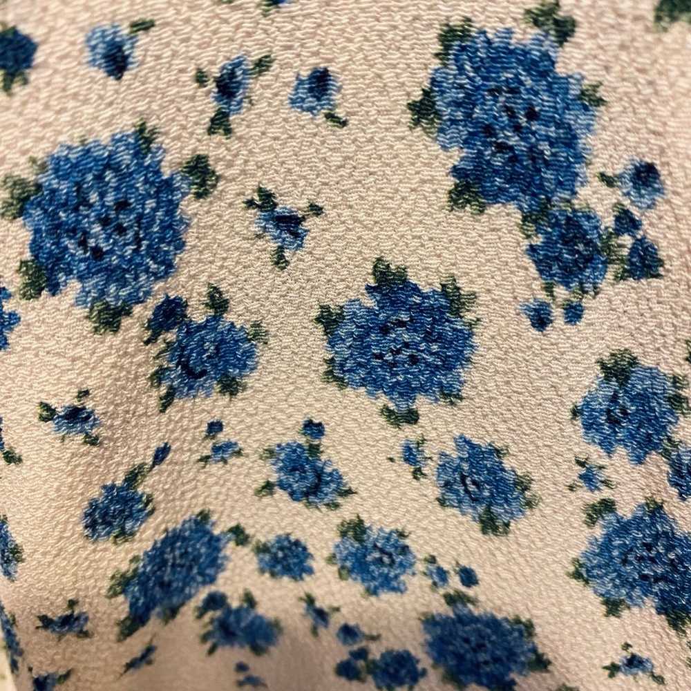 Blue roses flowers printed v neck lace dress size… - image 9