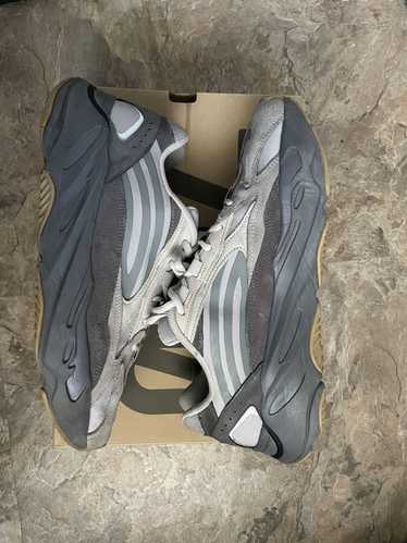 Adidas YZY 700 Tephra 12