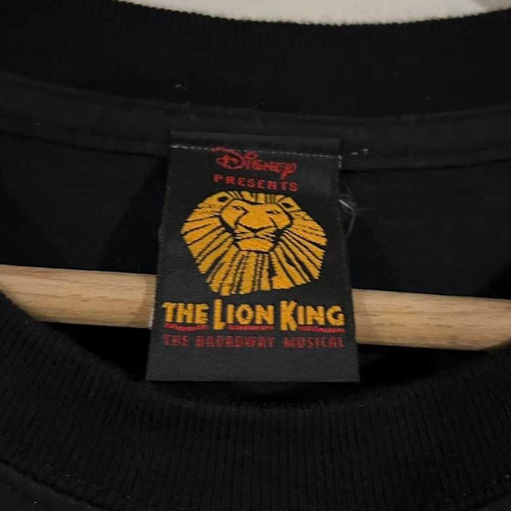 Disney Vintage 2002 The Lion King Tour Tee Shirt - image 3