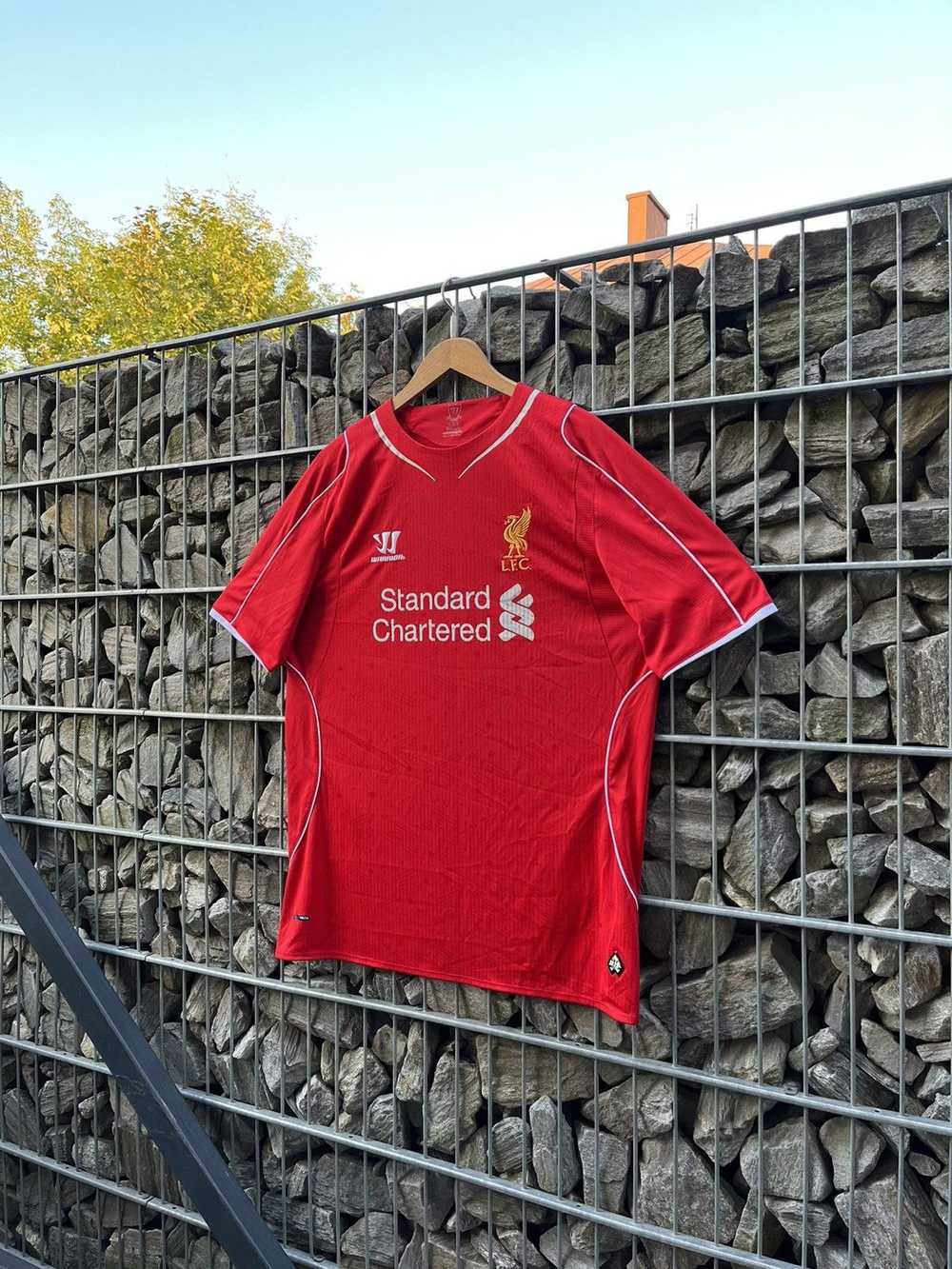 Liverpool × Soccer Jersey × Vintage Liverpool 201… - image 2