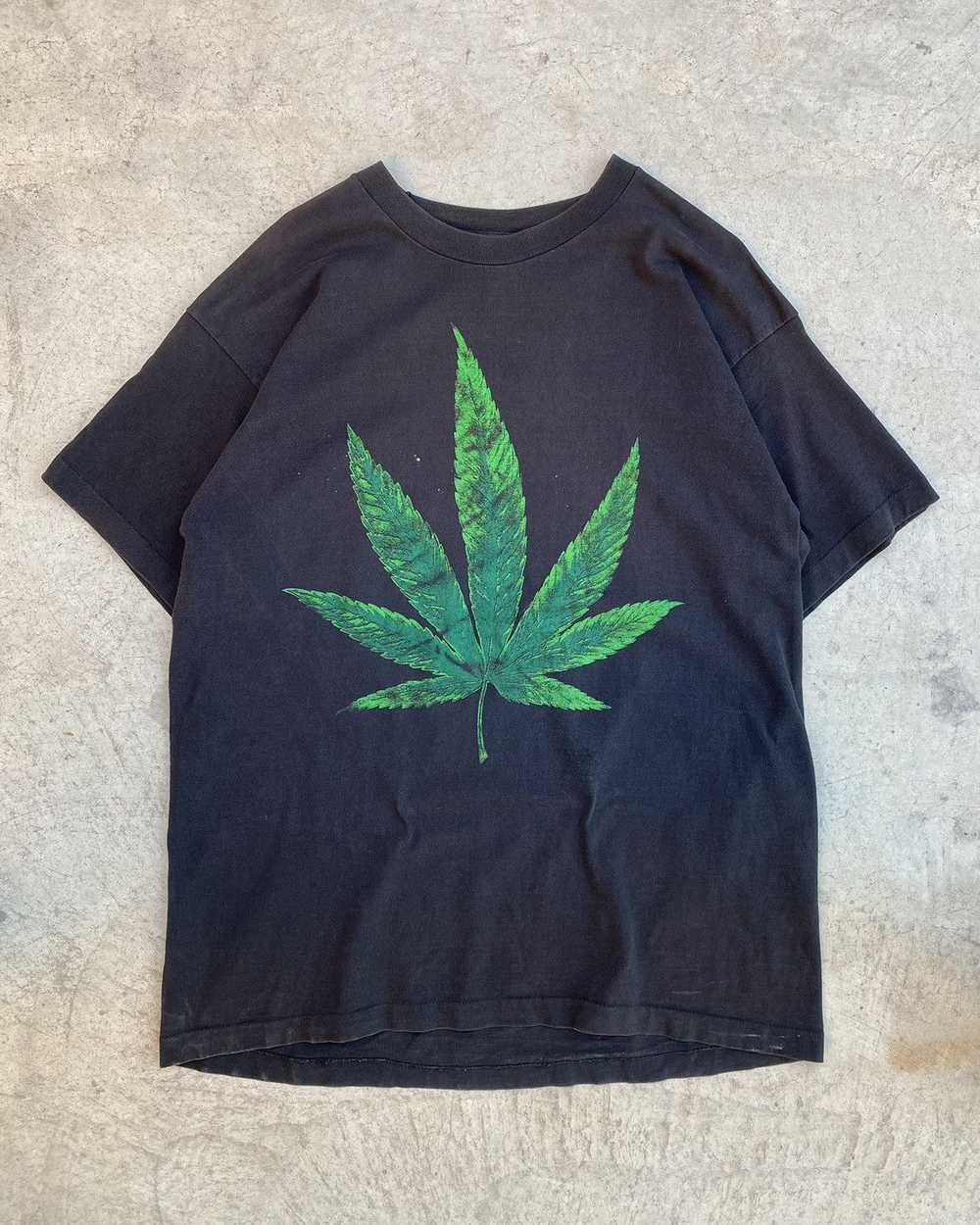 Fruit Of The Loom × Vintage 1993 Cannabis Graphic… - image 1