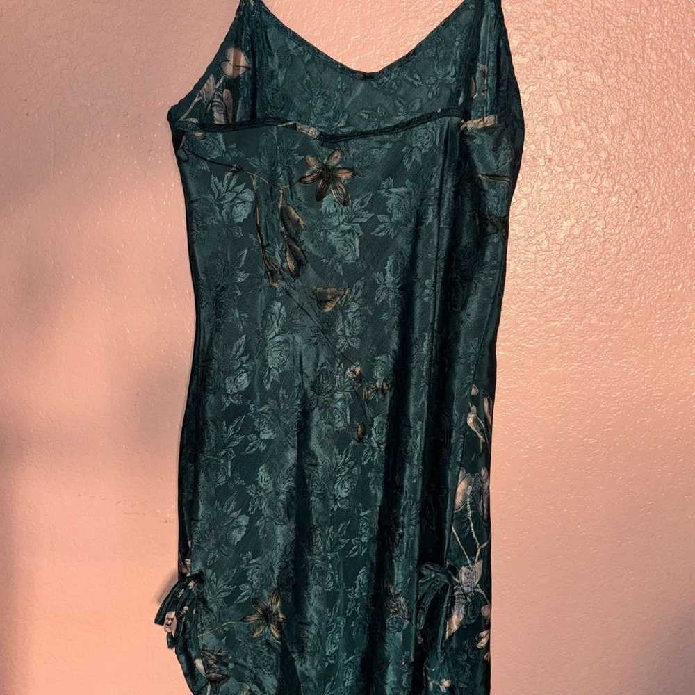 Floral green silk babydoll dress - image 2