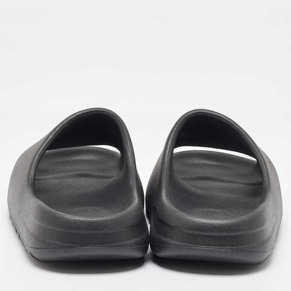 Yeezy x Adidas Flats - image 4