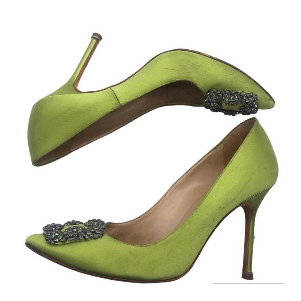 Manolo Blahnik Hangisi cloth heels - image 4