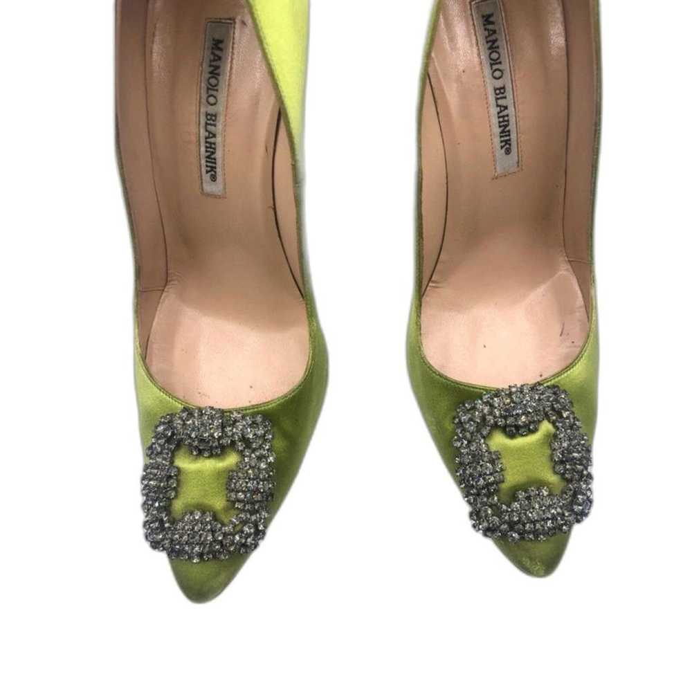 Manolo Blahnik Hangisi cloth heels - image 5