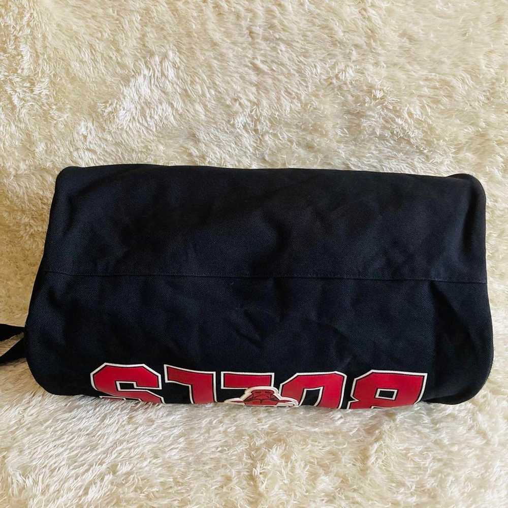 【Rare find】Chicago Bulls Boston Bag Basketball Vi… - image 3