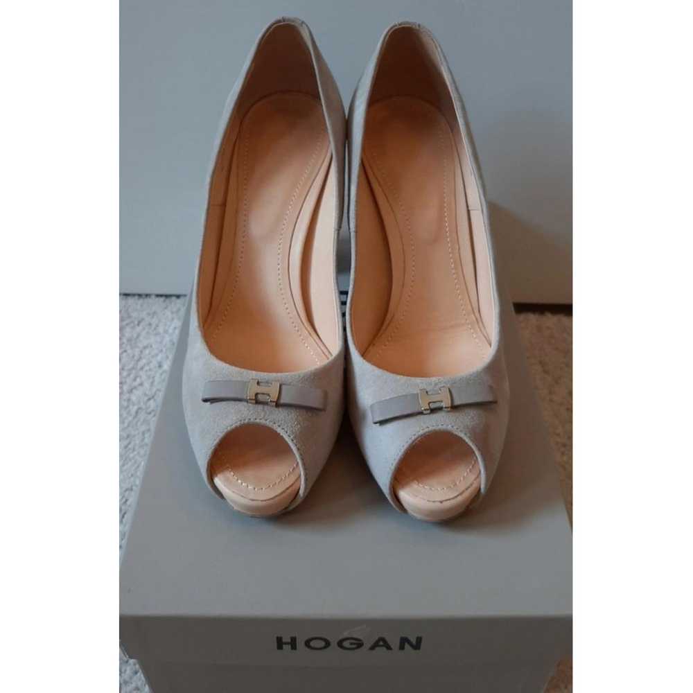 Hogan Heels - image 2