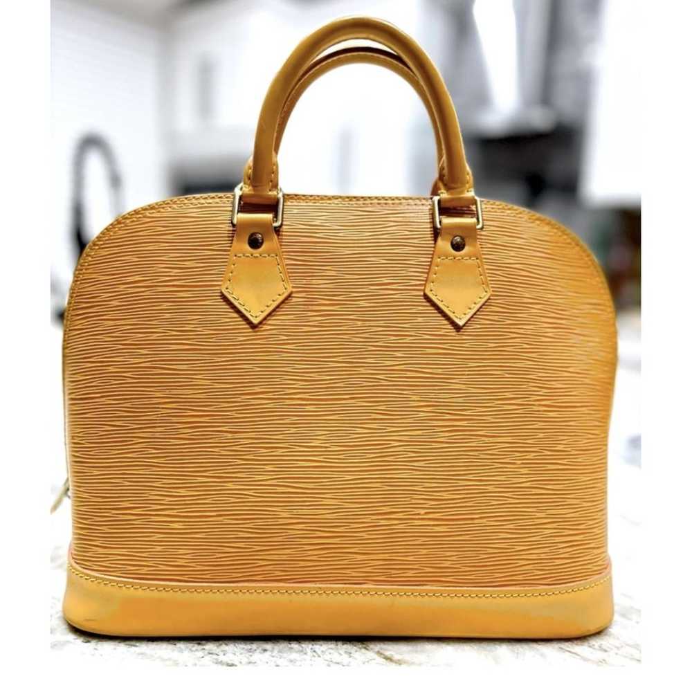 Louis Vuitton Alma leather handbag - image 2