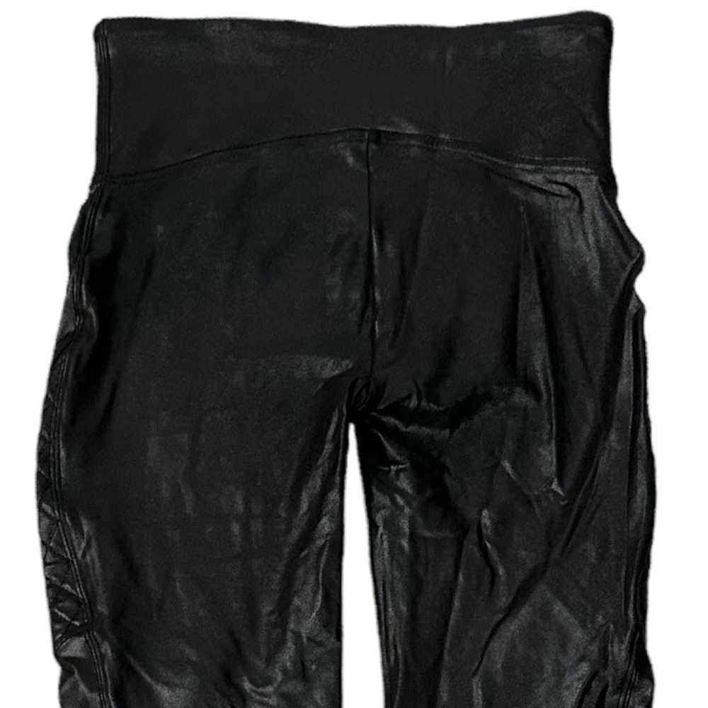 Spanx Quilted Faux Leather Leggings in Very Black… - image 11