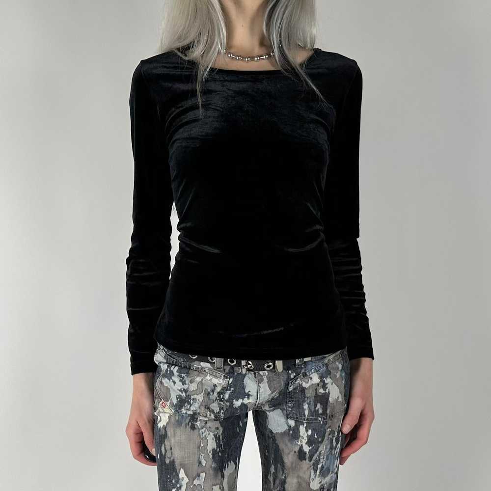 90s Noir Velvet Long Sleeve (M) - image 3