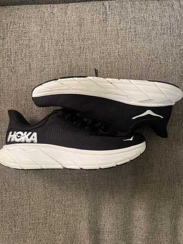 Hoka Hoka Arahi 7 Black/White