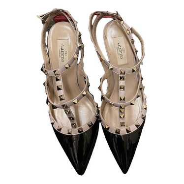 Valentino Garavani Rockstud patent leather heels