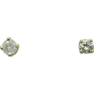 14K .20ctw Diamond Studs