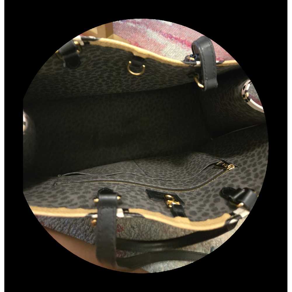 Louis Vuitton Onthego leather handbag - image 3