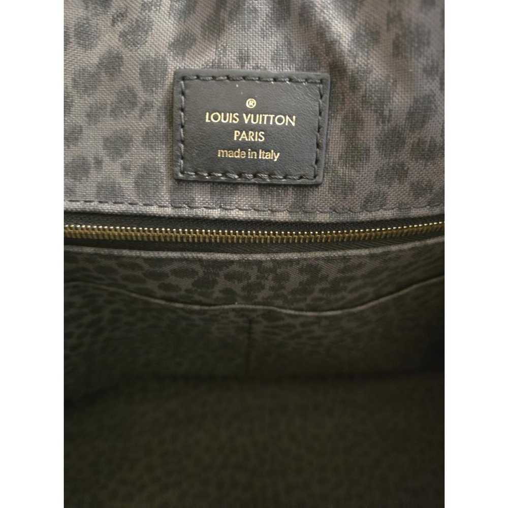 Louis Vuitton Onthego leather handbag - image 7