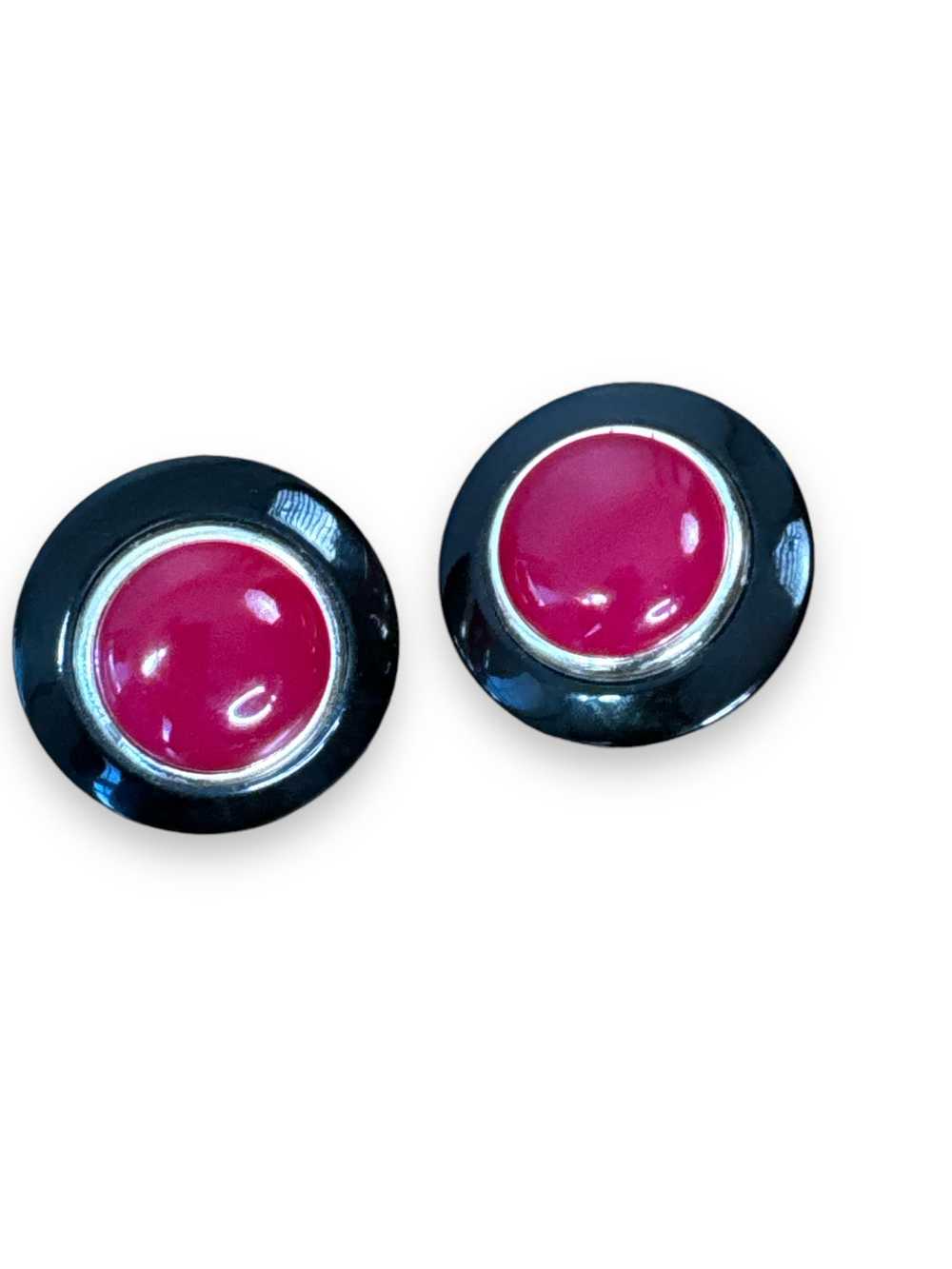 1980s Magenta + Onyx Circle Clip Ons - image 2