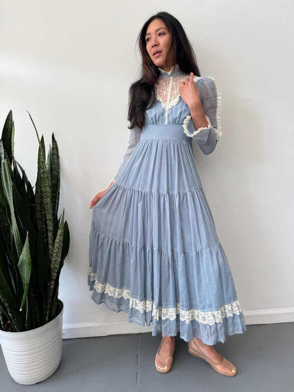 Vintage Gunne sax Dress - image 10