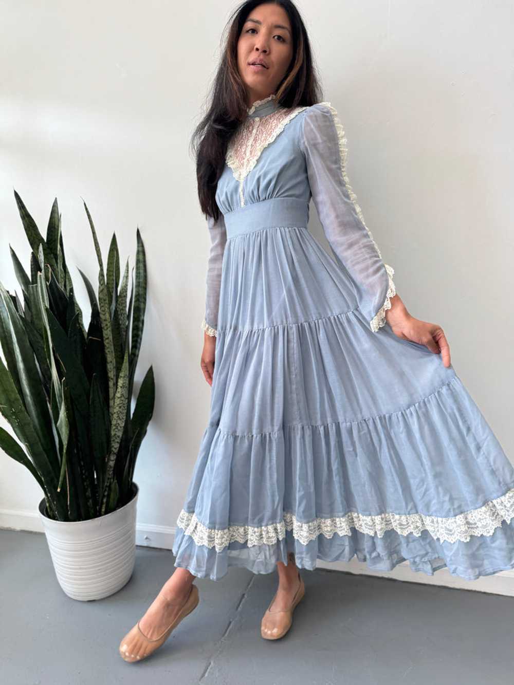 Vintage Gunne sax Dress - image 11