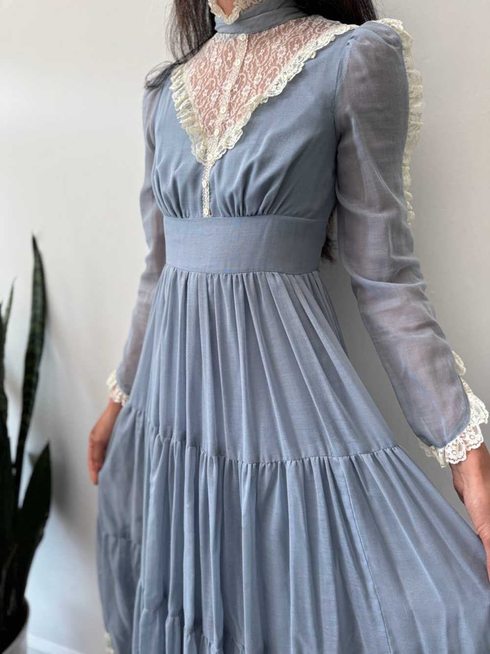 Vintage Gunne sax Dress - image 9